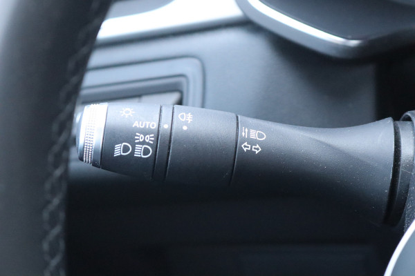 Renault Captur 1.3 TCe 140PK Intens Navigatie/Trekhaak/Camera/18-Inch