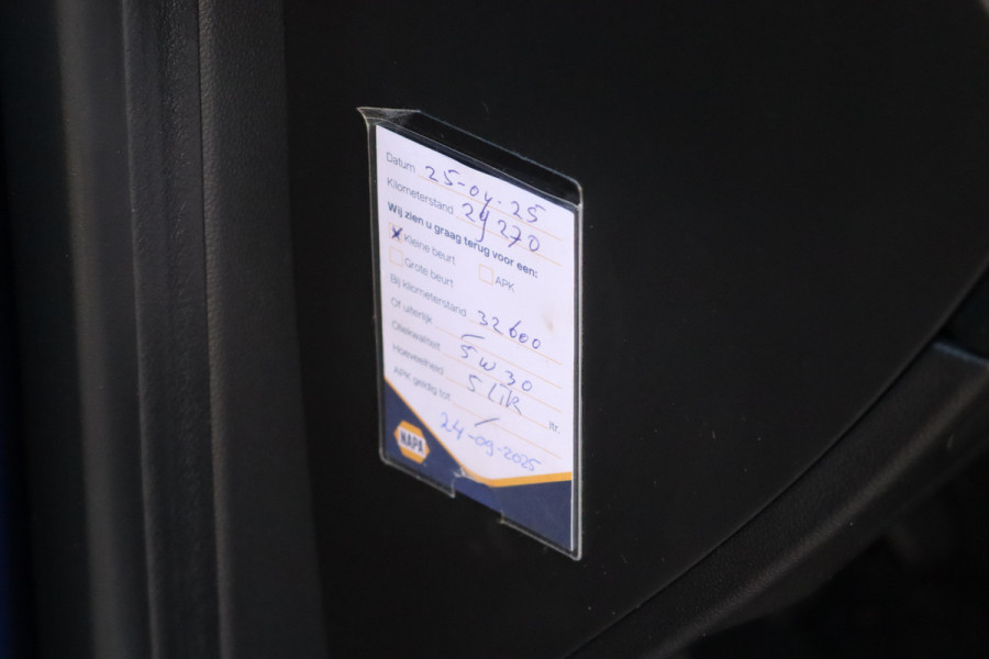 Renault Captur 1.3 TCe 140PK Intens Navigatie/Trekhaak/Camera/18-Inch