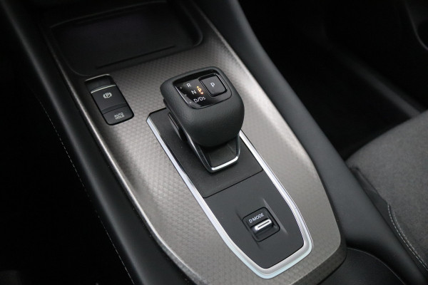 Nissan QASHQAI 1.3DIG-T MHEV 158PK Automaat N-Connecta Panoramadak/Winter-pack/Elektr.-klep/Head-Up/Adapt.-cruise