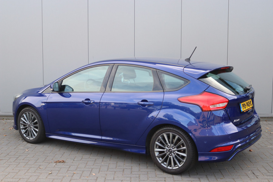 Ford Focus 1.5 EcoB. 150PK ST-Line Carplay-android/Parkeerhulp/Cruise-control/Nieuwe-distributieriem