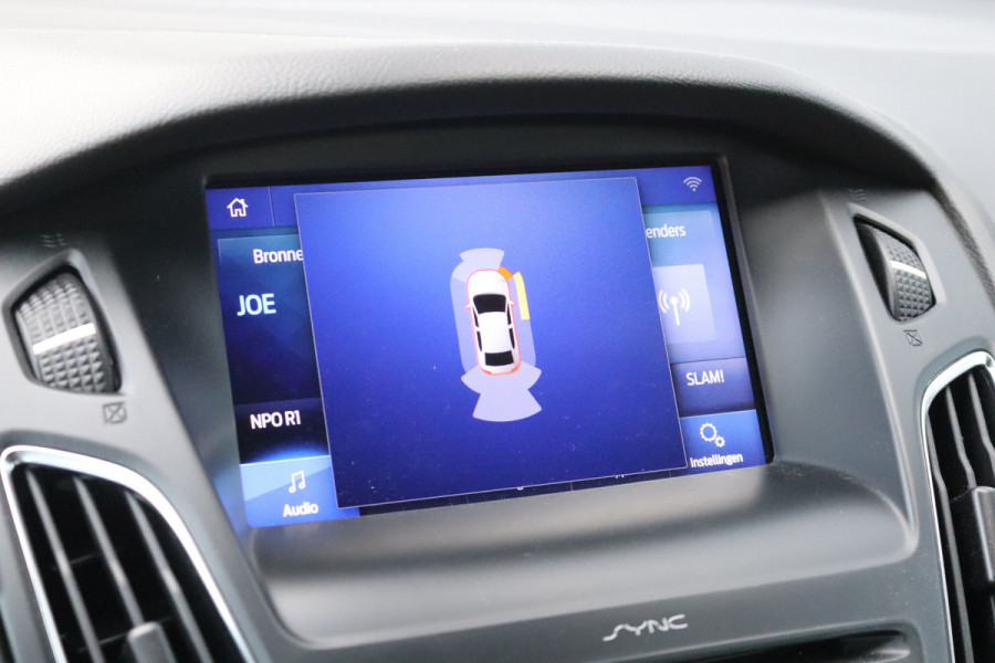 Ford Focus 1.5 EcoB. 150PK ST-Line Carplay-android/Parkeerhulp/Cruise-control/Nieuwe-distributieriem