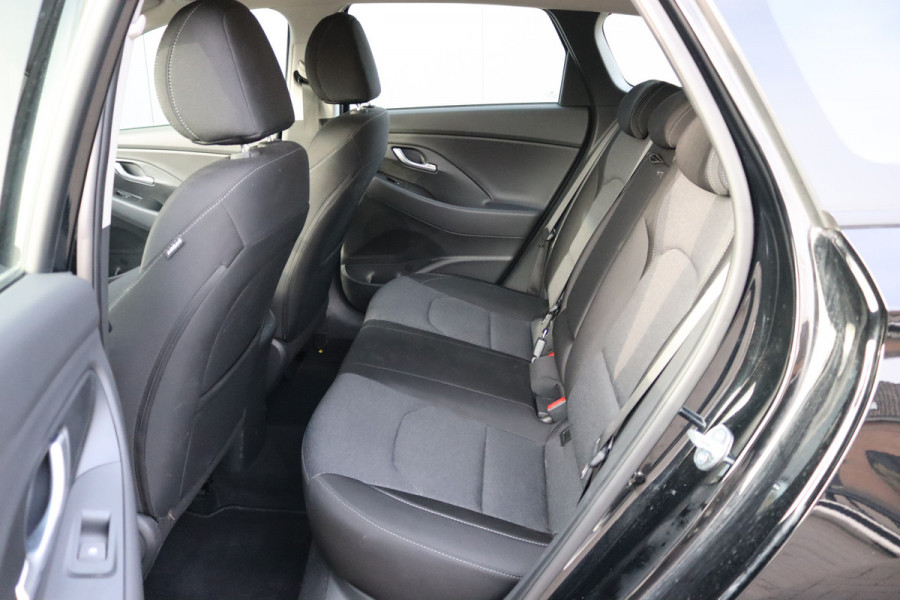 Hyundai i30 Wagon 160PK T-GDi Hybrid Automaat Comfort Navigatie/Camera/Parkeerhulp/Winter-pack