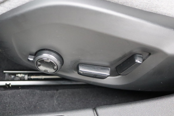 Volvo V60 2.0 T8 390PK Recharge AWD Inscription Trekhaak-2000KG/360-camera/Winter-pack/Memory-stoel