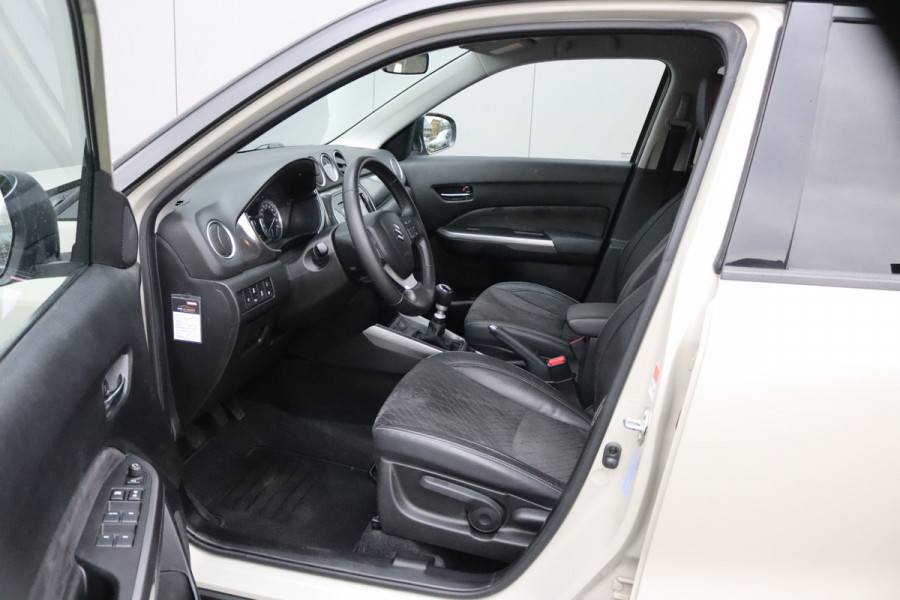 Suzuki Vitara 1.4 Boosterjet 140PK Stijl Camera/Navigatie/Stoelverwarming/Adaptive-cruise