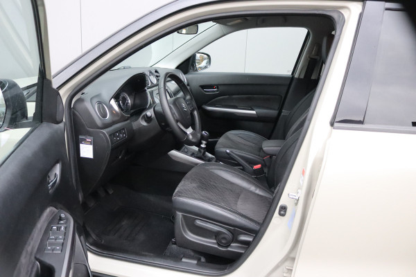 Suzuki Vitara 1.4 Boosterjet 140PK Stijl Camera/Navigatie/Stoelverwarming/Adaptive-cruise