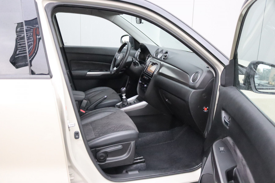 Suzuki Vitara 1.4 Boosterjet 140PK Stijl Camera/Navigatie/Stoelverwarming/Adaptive-cruise