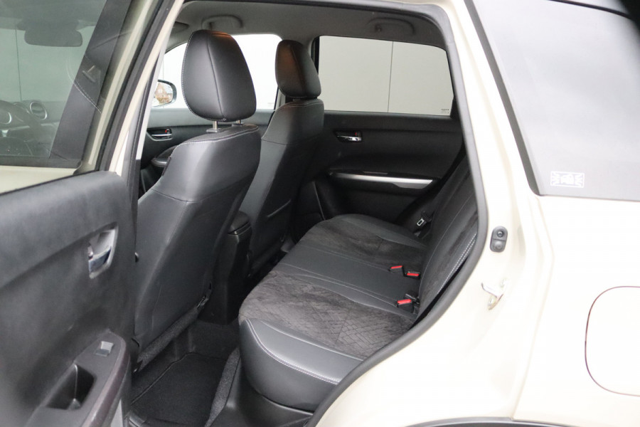 Suzuki Vitara 1.4 Boosterjet 140PK Stijl Camera/Navigatie/Stoelverwarming/Adaptive-cruise