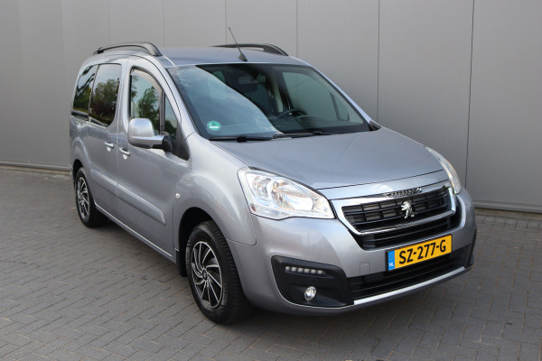 Peugeot Partner Tepee 1.2 PureT. 110PK Allure Trekhaak/Navigatie/Camera/Parkeerhulp