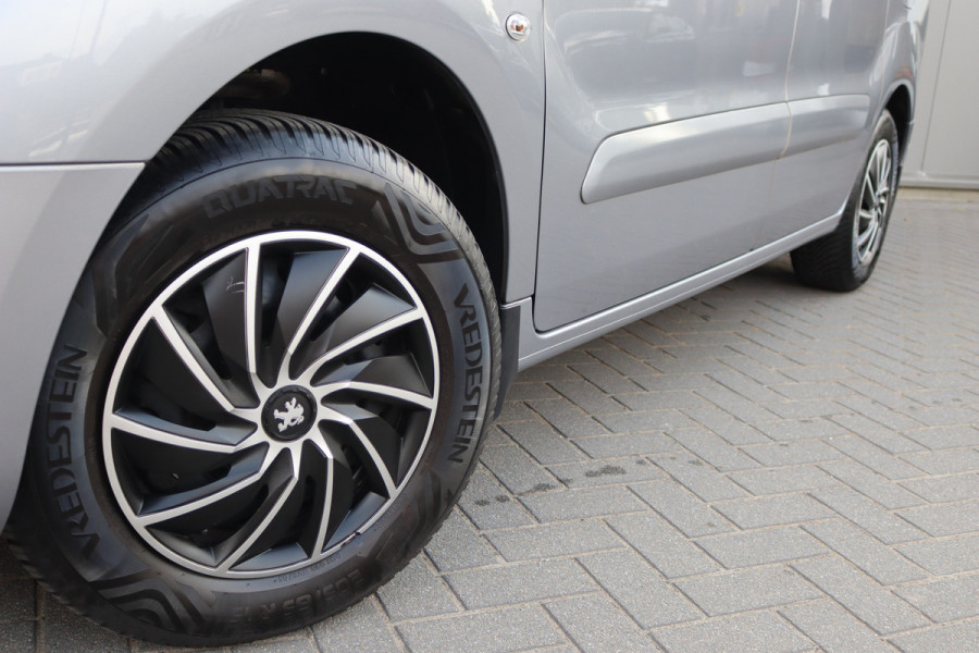 Peugeot Partner Tepee 1.2 PureT. 110PK Allure Trekhaak/Navigatie/Camera/Parkeerhulp