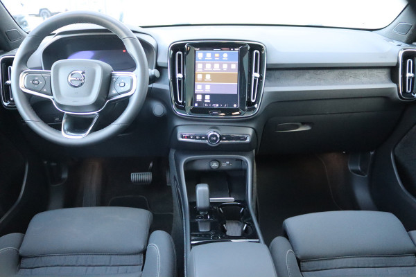 Volvo C40 Recharge Core 69 kWh 232PK Winterpack/Camera/Panoramadak/Cruise-Control