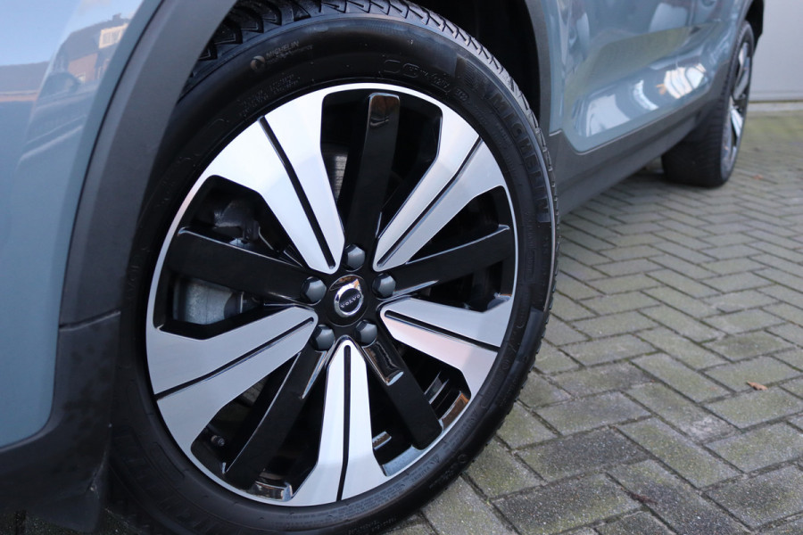 Volvo C40 Recharge Core 69 kWh 232PK Winterpack/Camera/Panoramadak/Cruise-Control