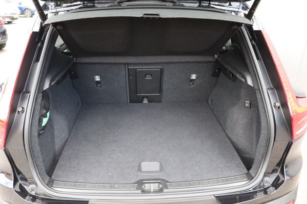 Volvo XC40 1.5 T4 PHEV Recharge Inscription Expr. Carplay-android/Parkeerhulp/Elektr.-klep