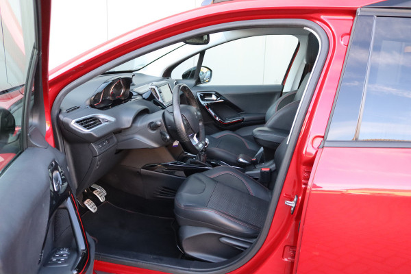 Peugeot 2008 1.2 PureT. 130PK GT-line 1-ste-eigenaar/Trekhaak/Panoramadak/Camera/Carplay-android