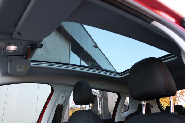 Peugeot 2008 1.2 PureT. 130PK GT-line 1-ste-eigenaar/Trekhaak/Panoramadak/Camera/Carplay-android