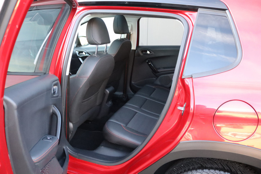 Peugeot 2008 1.2 PureT. 130PK GT-line 1-ste-eigenaar/Trekhaak/Panoramadak/Camera/Carplay-android