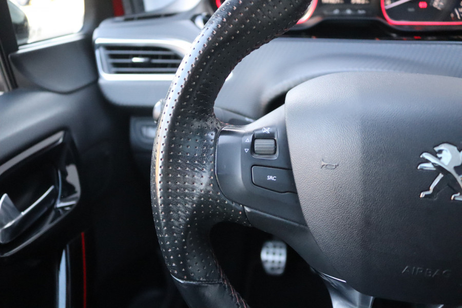 Peugeot 2008 1.2 PureT. 130PK GT-line 1-ste-eigenaar/Trekhaak/Panoramadak/Camera/Carplay-android
