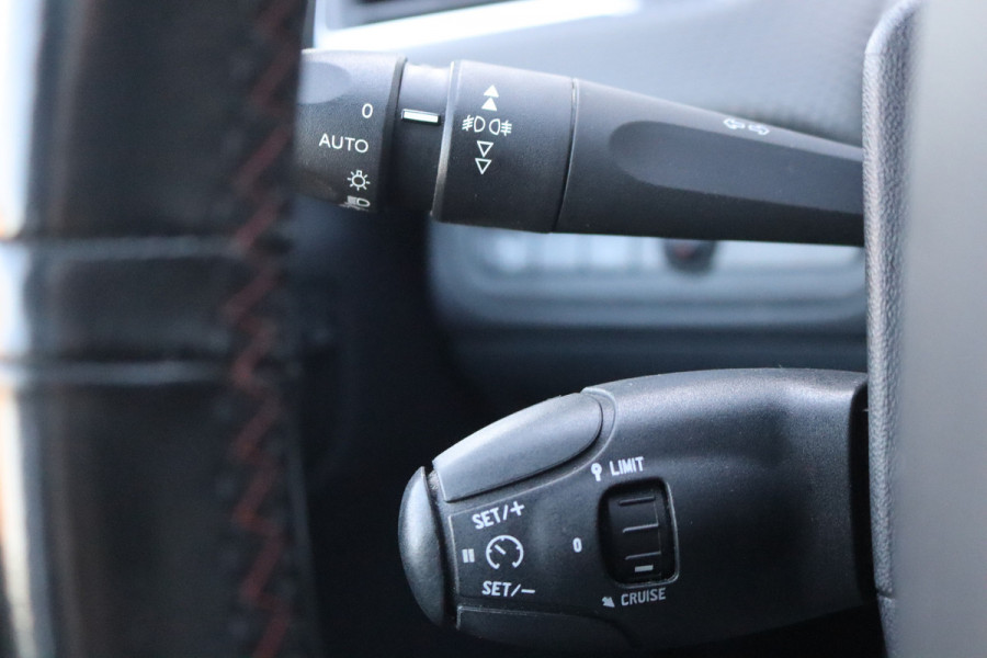 Peugeot 2008 1.2 PureT. 130PK GT-line 1-ste-eigenaar/Trekhaak/Panoramadak/Camera/Carplay-android
