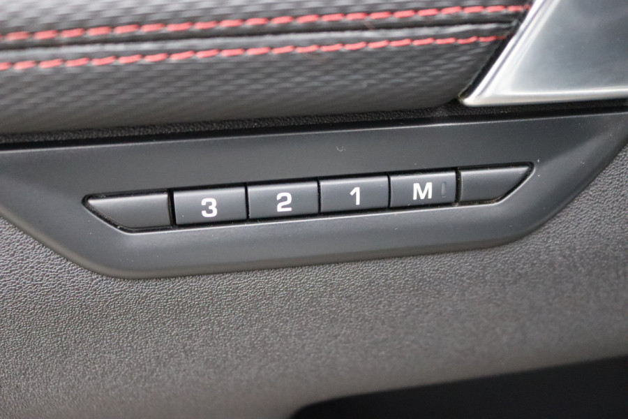 Land Rover Discovery Sport P300e 1.5 R-Dynamic S Camera/Memory-stoel/Keyfree/20-Inch/Adapt.-cruise