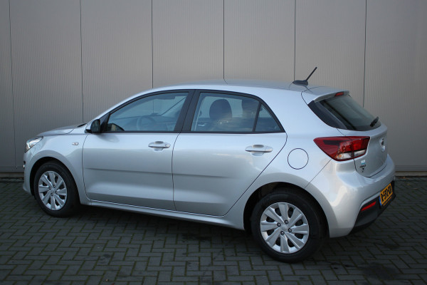 Kia Rio 1.2I 83PK ComfortLine Airco/Bluetooth/Parkeerhulp/Stoelverwarming