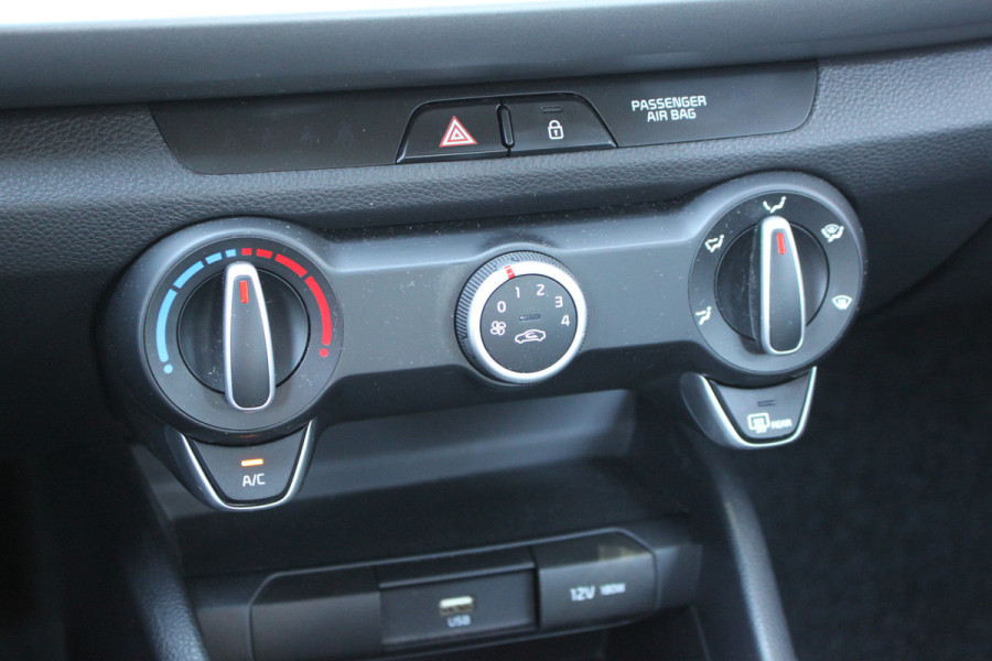 Kia Rio 1.2I 83PK ComfortLine Airco/Bluetooth/Parkeerhulp/Stoelverwarming
