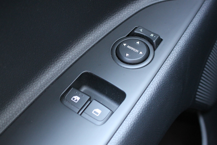 Kia Rio 1.2I 83PK ComfortLine Airco/Bluetooth/Parkeerhulp/Stoelverwarming