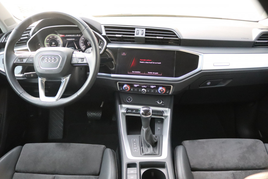 Audi Q3 45 TFSI e PHEV S-line Carplay-android/Camera/Memory-stoel/Stoelverwarming/Keyfree/Full-LED