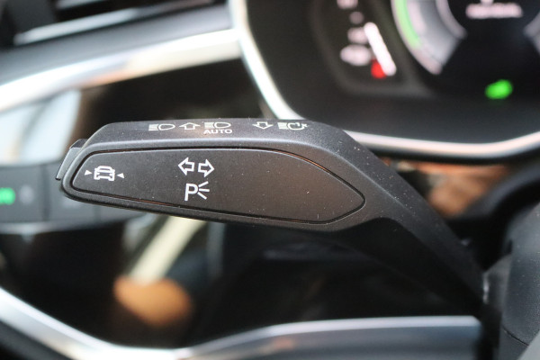 Audi Q3 45 TFSI e PHEV S-line Carplay-android/Camera/Memory-stoel/Stoelverwarming/Keyfree/Full-LED
