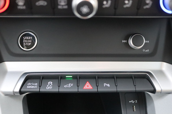 Audi Q3 45 TFSI e PHEV S-line Carplay-android/Camera/Memory-stoel/Stoelverwarming/Keyfree/Full-LED