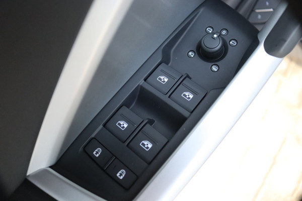 Audi Q3 45 TFSI e PHEV S-line Carplay-android/Camera/Memory-stoel/Stoelverwarming/Keyfree/Full-LED