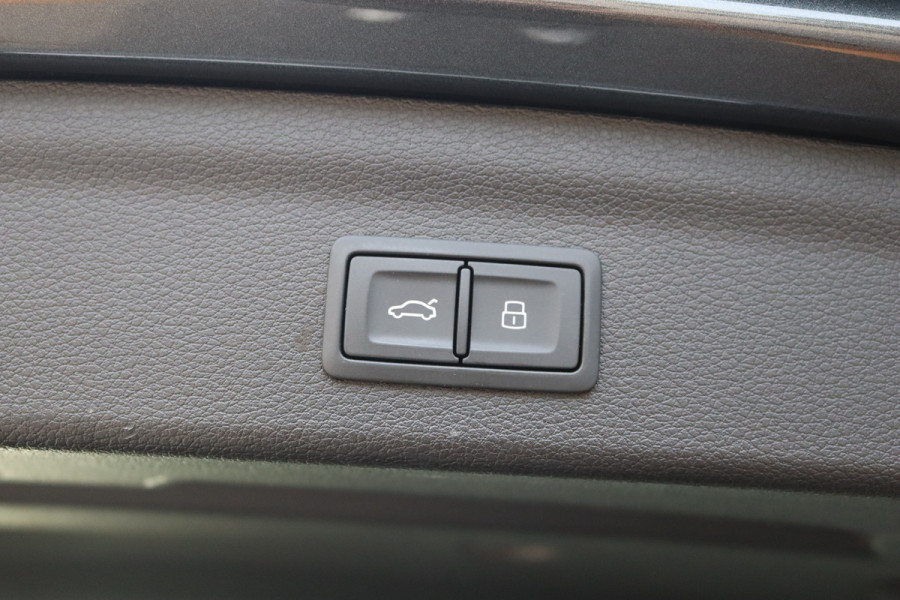 Audi Q3 45 TFSI e PHEV S-line Carplay-android/Camera/Memory-stoel/Stoelverwarming/Keyfree/Full-LED