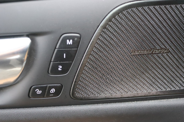 Volvo V60 2.0 T8 390PK Recharge AWD Inscription Trekhaak-2000KG/360-camera/Pano-dak/Winter-pack/Memory-stoel