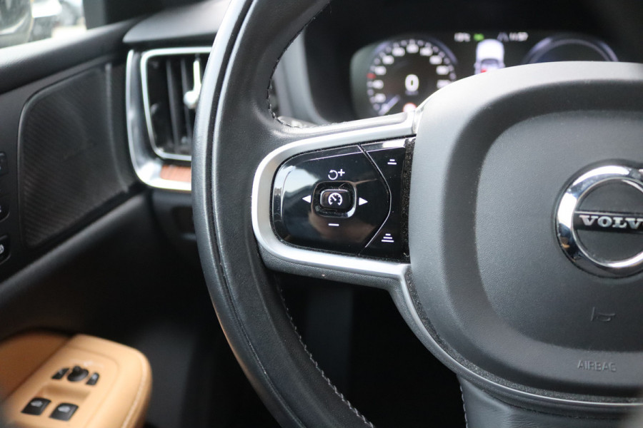 Volvo V60 2.0 T8 390PK Recharge AWD Inscription Trekhaak-2000KG/360-camera/Pano-dak/Winter-pack/Memory-stoel