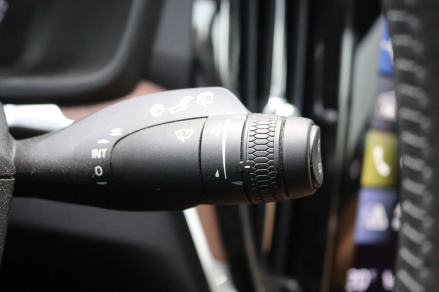 Volvo V60 2.0 T8 390PK Recharge AWD Inscription Trekhaak-2000KG/360-camera/Pano-dak/Winter-pack/Memory-stoel