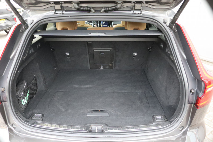 Volvo V60 2.0 T8 390PK Recharge AWD Inscription Trekhaak-2000KG/360-camera/Pano-dak/Winter-pack/Memory-stoel