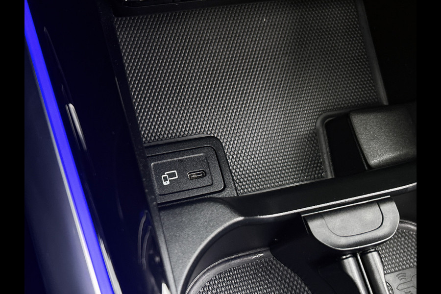 Mercedes-Benz B-Klasse 180 Business Solution AMG Panoramadak | Lichtmetalen velgen | MBUX  wide screen | navigatie | Parking support | Sfeerverlichting | Inclusief 24 maanden MB Certified garantie voor Europa.