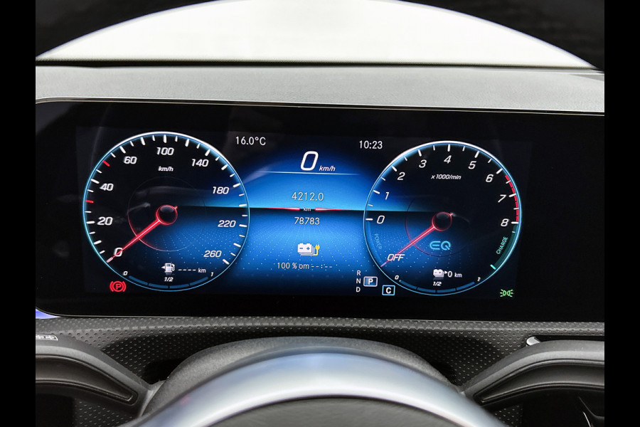 Mercedes-Benz A-Klasse 250 e Business Solution AMG Limited 5 Spaaks lichten metalen | MBUX wide screen | Navigatie | Parking support met camera achter | Inclusief 24 maanden MB Certified garantie voor Europa.