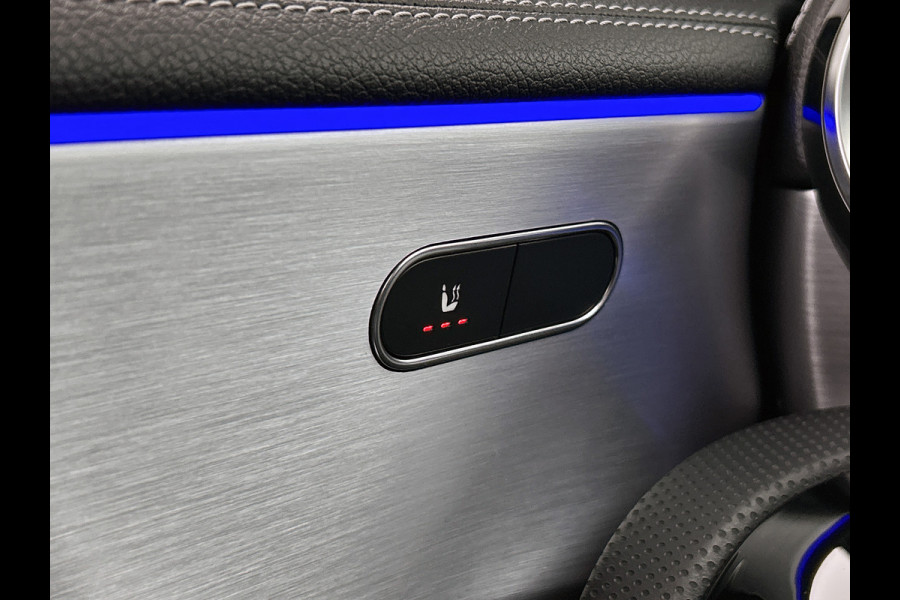 Mercedes-Benz A-Klasse 250 e Business Solution AMG Limited 5 Spaaks lichten metalen | MBUX wide screen | Navigatie | Parking support met camera achter | Inclusief 24 maanden MB Certified garantie voor Europa.