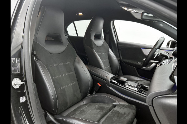 Mercedes-Benz A-Klasse 250 e Business Solution AMG Limited 5 Spaaks lichten metalen | MBUX wide screen | Navigatie | Parking support met camera achter | Inclusief 24 maanden MB Certified garantie voor Europa.