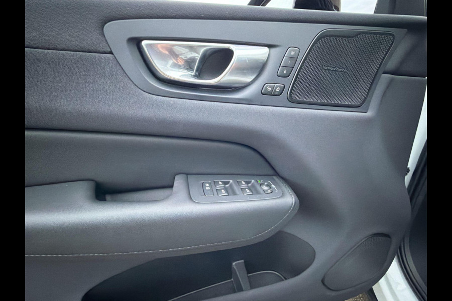 Volvo XC60 2.0 T8 Plug-in hybrid Plus Black Edition 455PK Long Range | Skyroof | FOUR-C | 21" | Stoel- stuurverwaming | 360 Camera