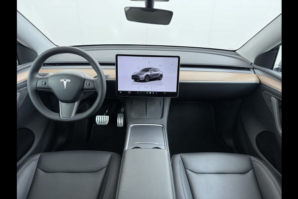 Tesla Model Y Performance 534pk 0-100 3,8 sec. Trekhaak AWD 78,1kWh Warmte-pomp FSD-Comp.3 AutoPilot Carbon-Spoiler Elekr.Achterklep AMD-Ryzen 3xCamera Navi LED ACC DAB Voorverwarmen interieur en Keyless via App One-Pedal-Drive Rode Remklauwen Garantie op Accu 03-02-2031 maz. 192.000km max. 250Kw laadvermogen !