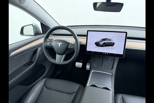 Tesla Model Y Performance 534pk 0-100 3,8 sec. Trekhaak AWD 78,1kWh Warmte-pomp FSD-Comp.3 AutoPilot Carbon-Spoiler Elekr.Achterklep AMD-Ryzen 3xCamera Navi LED ACC DAB Voorverwarmen interieur en Keyless via App One-Pedal-Drive Rode Remklauwen Garantie op Accu 03-02-2031 maz. 192.000km max. 250Kw laadvermogen !