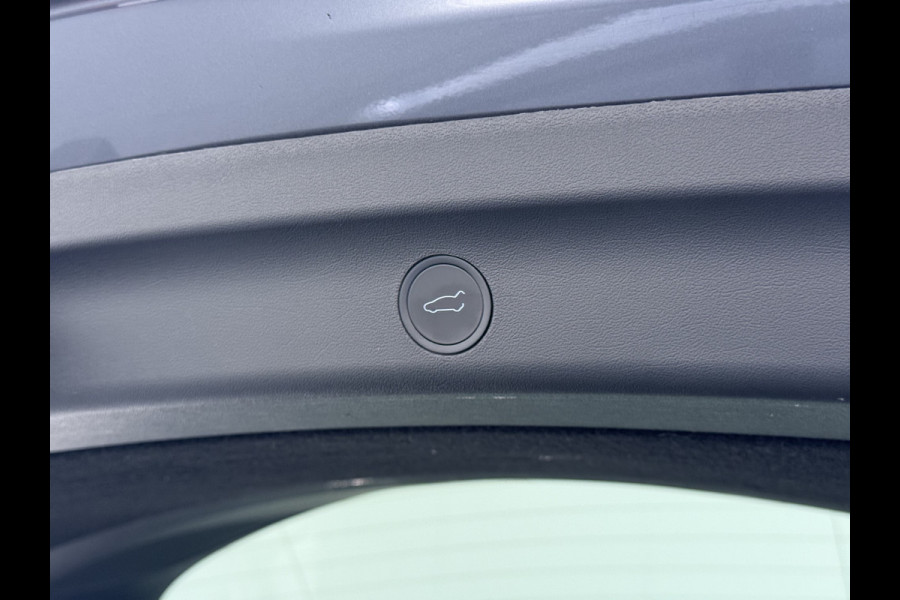 Tesla Model Y Performance 534pk 0-100 3,8 sec. Trekhaak AWD 78,1kWh Warmte-pomp FSD-Comp.3 AutoPilot Carbon-Spoiler Elekr.Achterklep AMD-Ryzen 3xCamera Navi LED ACC DAB Voorverwarmen interieur en Keyless via App One-Pedal-Drive Rode Remklauwen Garantie op Accu 03-02-2031 maz. 192.000km max. 250Kw laadvermogen !