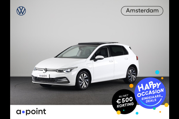 Volkswagen Golf 1.4 eHybrid Style 204 pk Automaat (DSG) | Navigatie | Panoramadak | Parkeersensoren | Adaptieve cruise control | Stoelverwarming |
