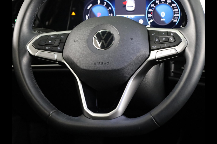Volkswagen Golf 1.4 eHybrid Style 204 pk Automaat (DSG) | Navigatie | Panoramadak | Parkeersensoren | Adaptieve cruise control | Stoelverwarming |