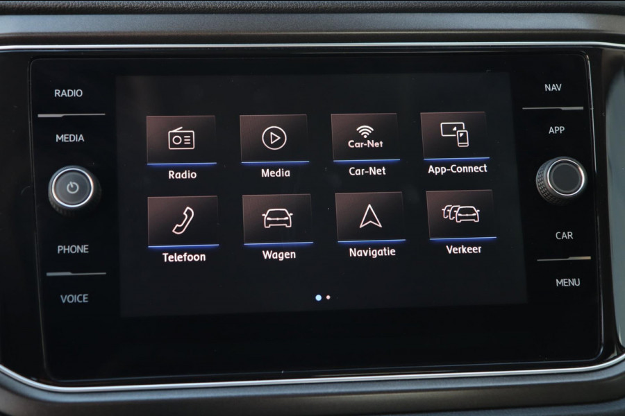 Volkswagen T-Roc 1.5 TSI / PANODAK / ACC / CAMERA / CARPLAY / STUUR+STOELVERW