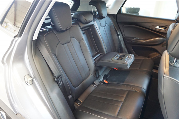 Opel Grandland X 1.2 Turbo Innovation Trekhaak Leer 19 inch LMV