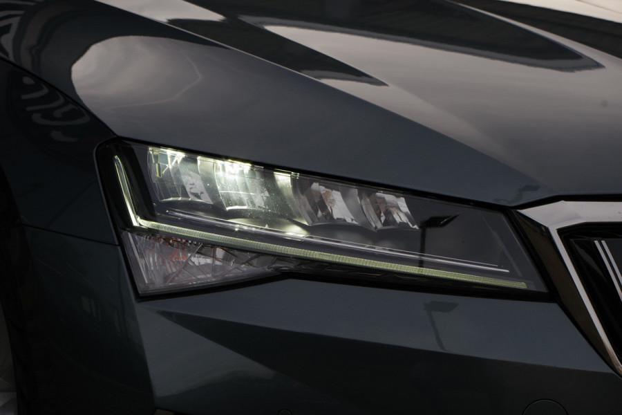 Škoda Superb Combi 1.4 TSI iV 218 PK Business Edition Plus, Memory, LED, Adap. Cruise Control
