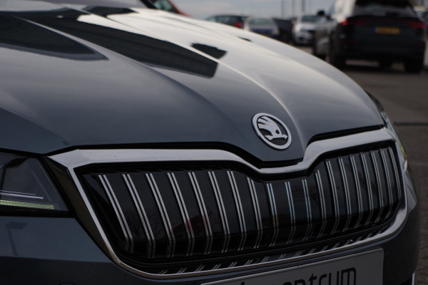 Škoda Superb Combi 1.4 TSI iV 218 PK Business Edition Plus, Memory, LED, Adap. Cruise Control