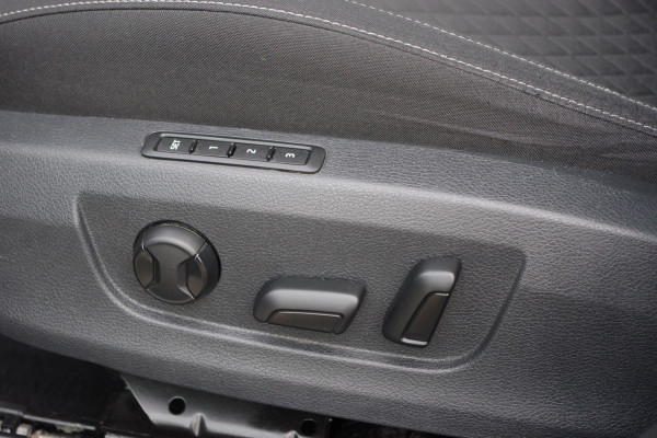 Škoda Superb Combi 1.4 TSI iV 218 PK Business Edition Plus, Memory, LED, Adap. Cruise Control