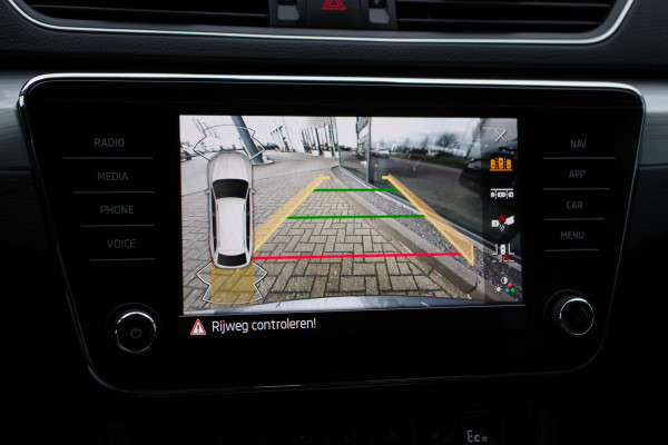 Škoda Superb Combi 1.4 TSI iV 218 PK Business Edition Plus, Memory, LED, Adap. Cruise Control